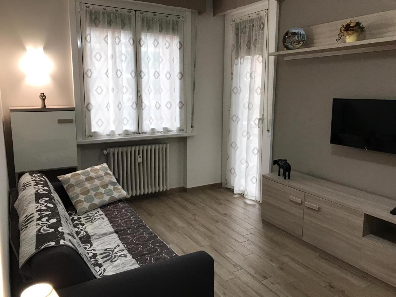 Lorenteggio Studio Apt Милан Экстерьер фото