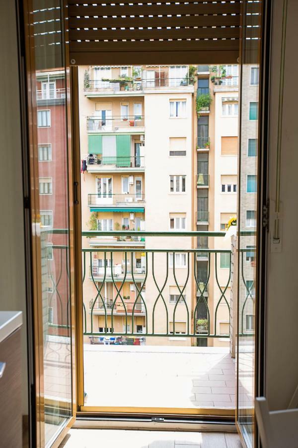 Lorenteggio Studio Apt Милан Экстерьер фото